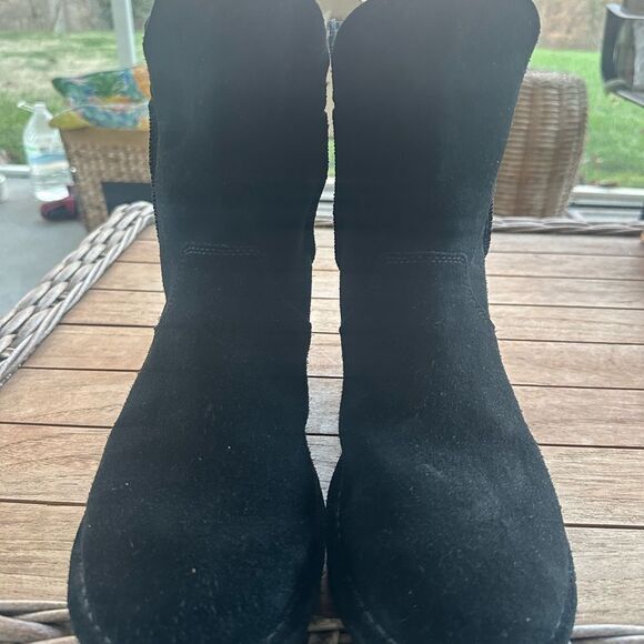 UGG Alisa Black Suede Booties 10 - Picture 3 of 7